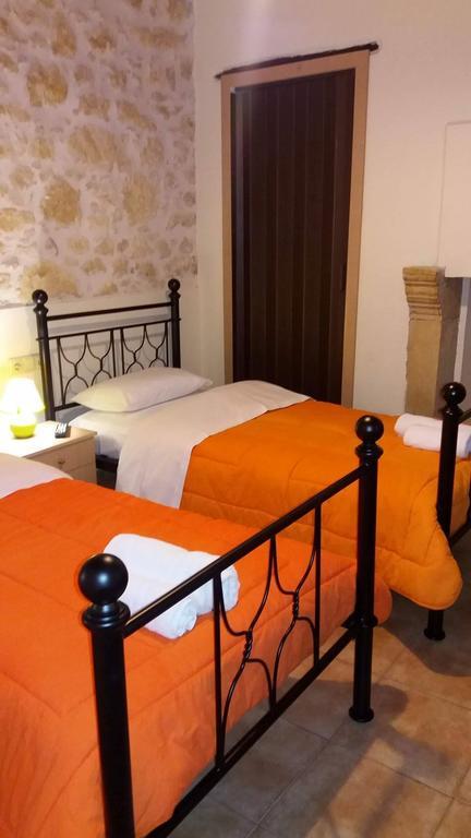 Artemisia Traditional Home Choudetsi Zewnętrze zdjęcie
