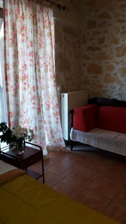 Artemisia Traditional Home Choudetsi Zewnętrze zdjęcie